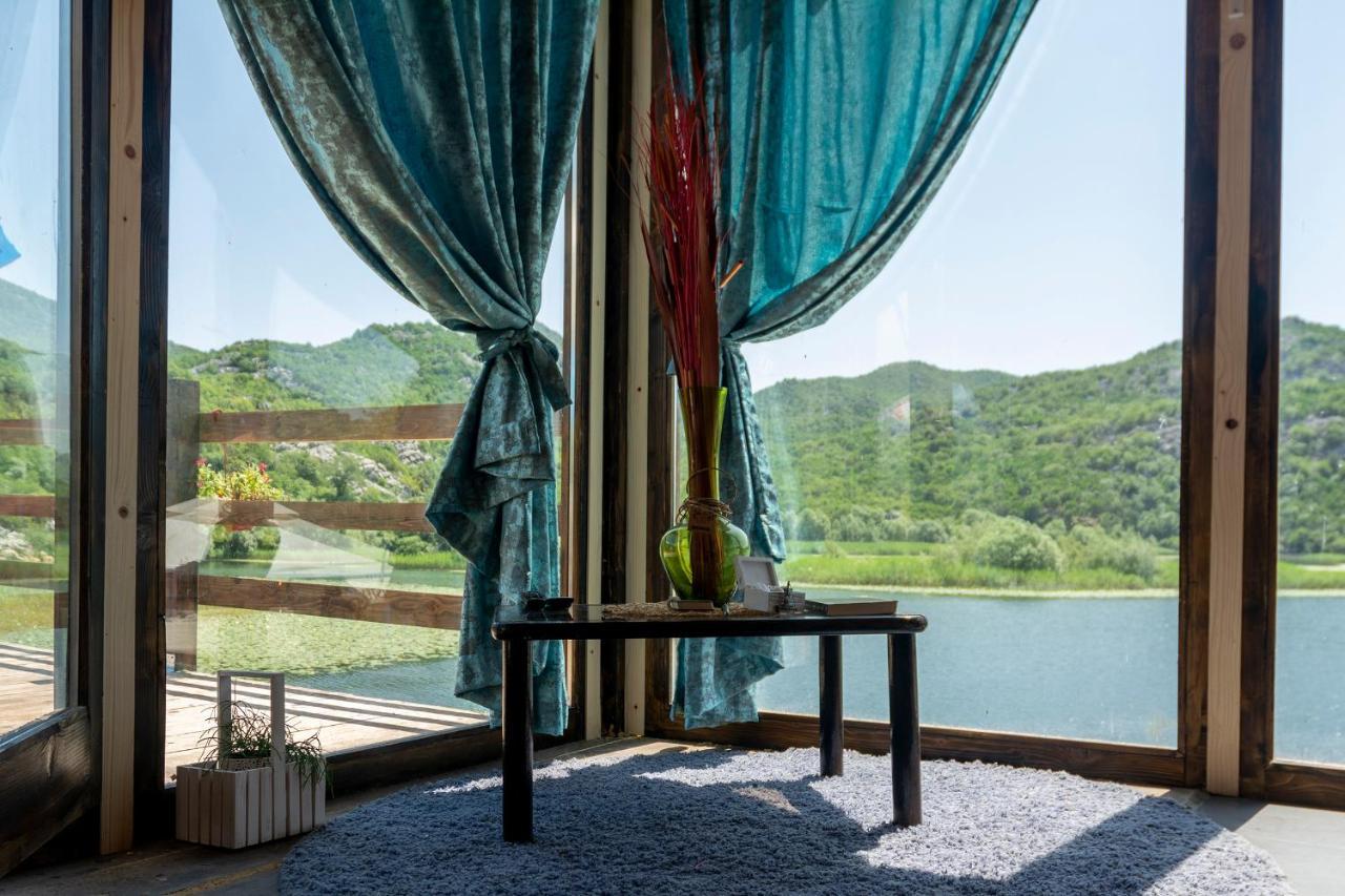 Apartmani Karucki Krs ポドゴリツァ エクステリア 写真