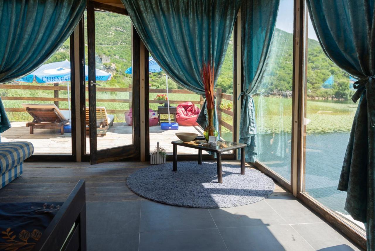 Apartmani Karucki Krs ポドゴリツァ エクステリア 写真