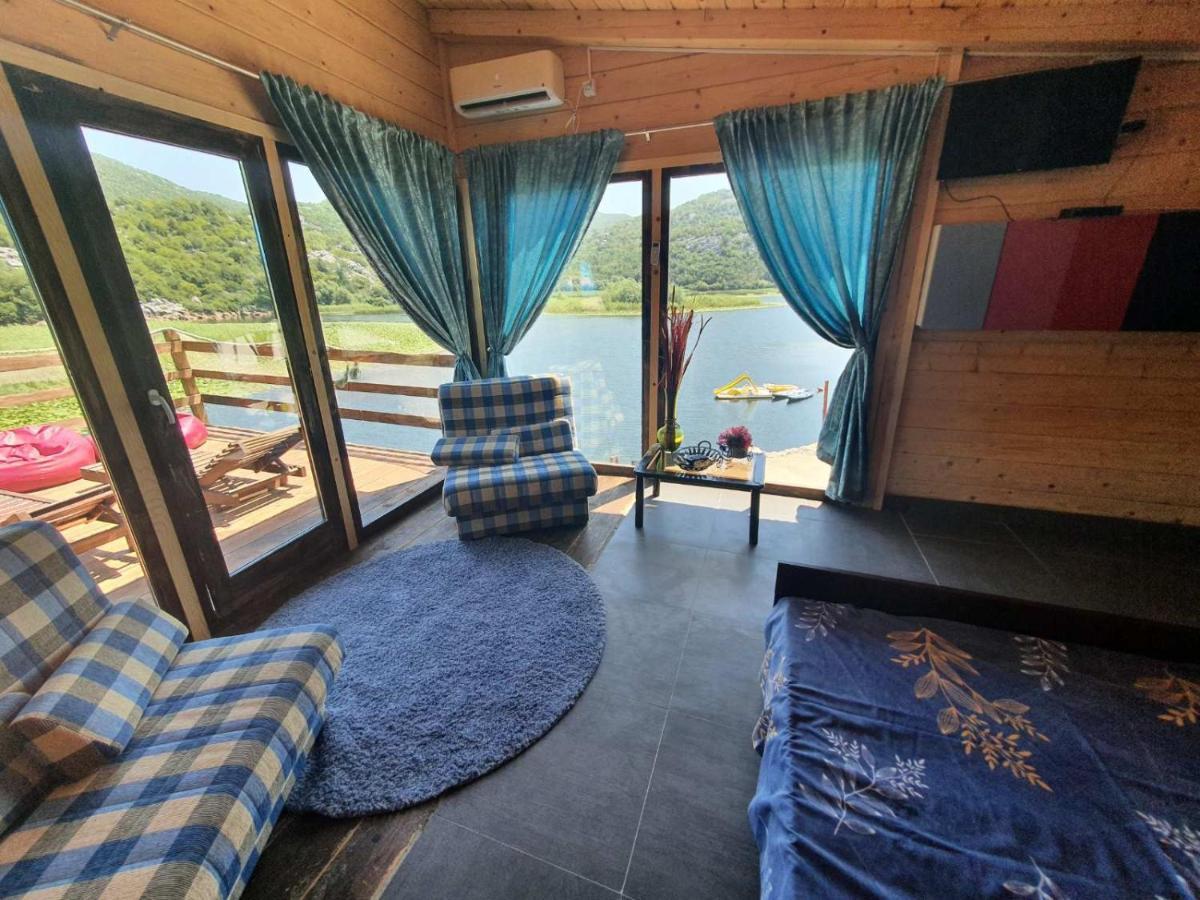 Apartmani Karucki Krs ポドゴリツァ エクステリア 写真